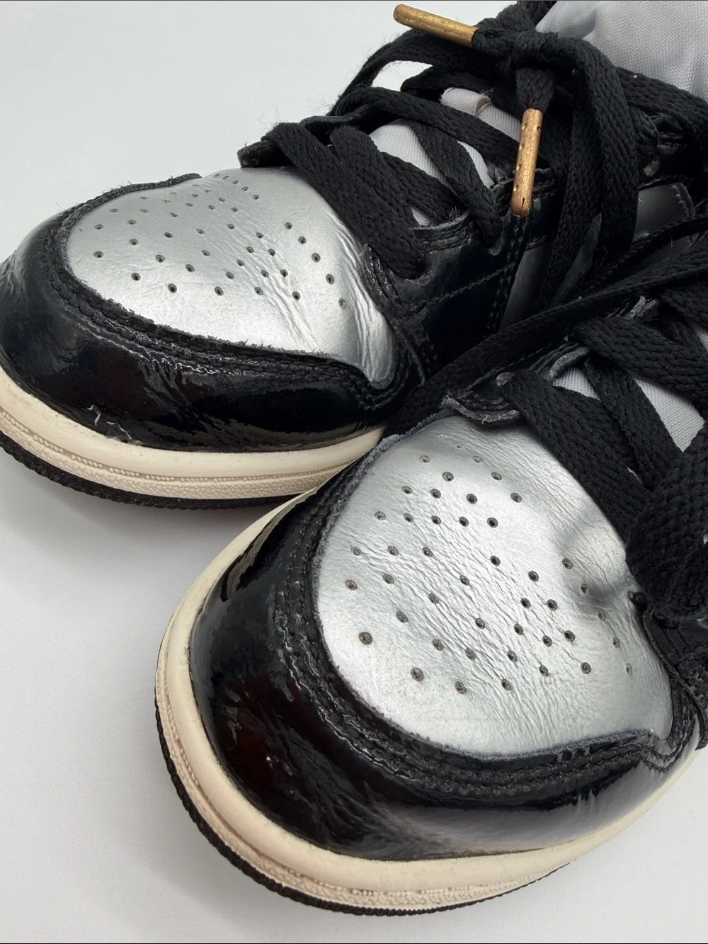 Nike Air Jordan 1 Mid SE GS AJ1 Black Metallic Silver Youth Size 2.5 FZ3937-001